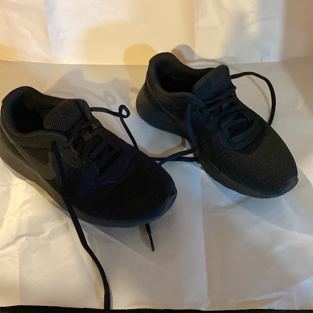 Youth black Nike